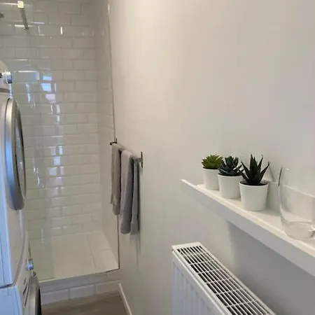 Lovely 1 Bedroom Appt With Terrace Λιέγη
