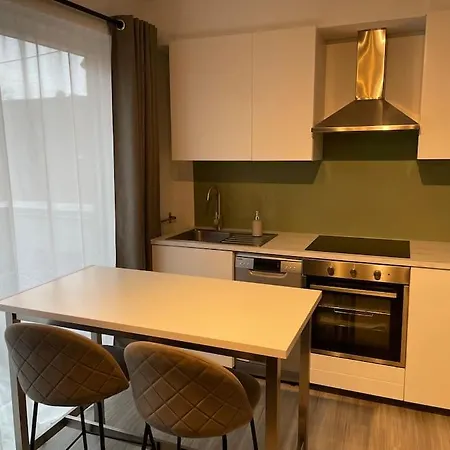 Lovely 1 Bedroom Appt With Terrace Διαμέρισμα