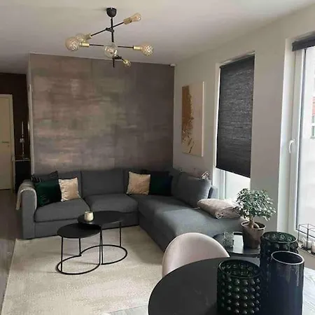 Lovely 1 Bedroom Appt With Terrace Διαμέρισμα *